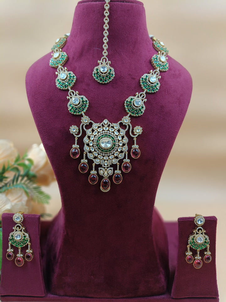 Radhya Kundan Set