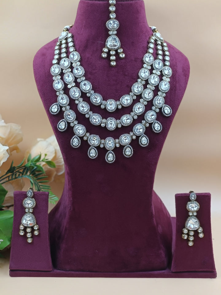 Layla Kundan Set
