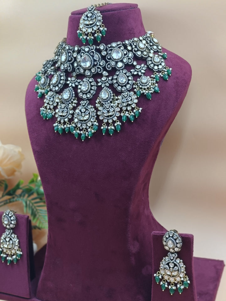 Aaradhya  Kundan Set