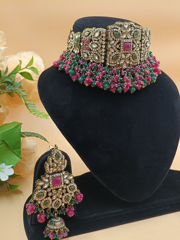 Zoha Kundan Set