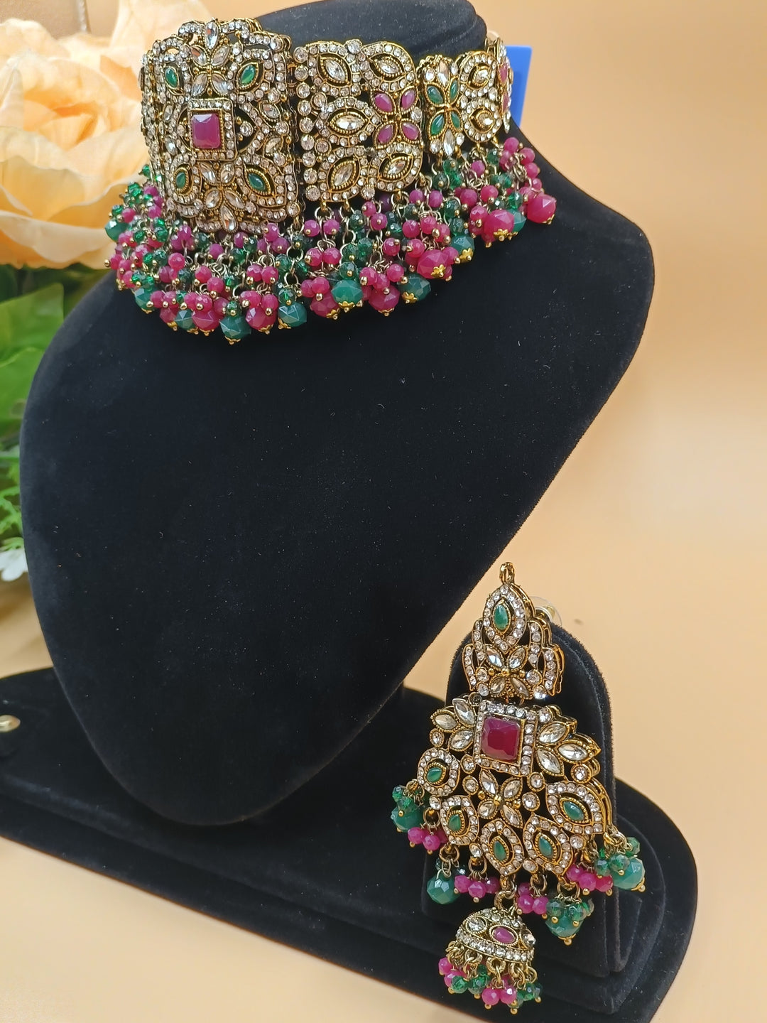 Zoha Kundan Set
