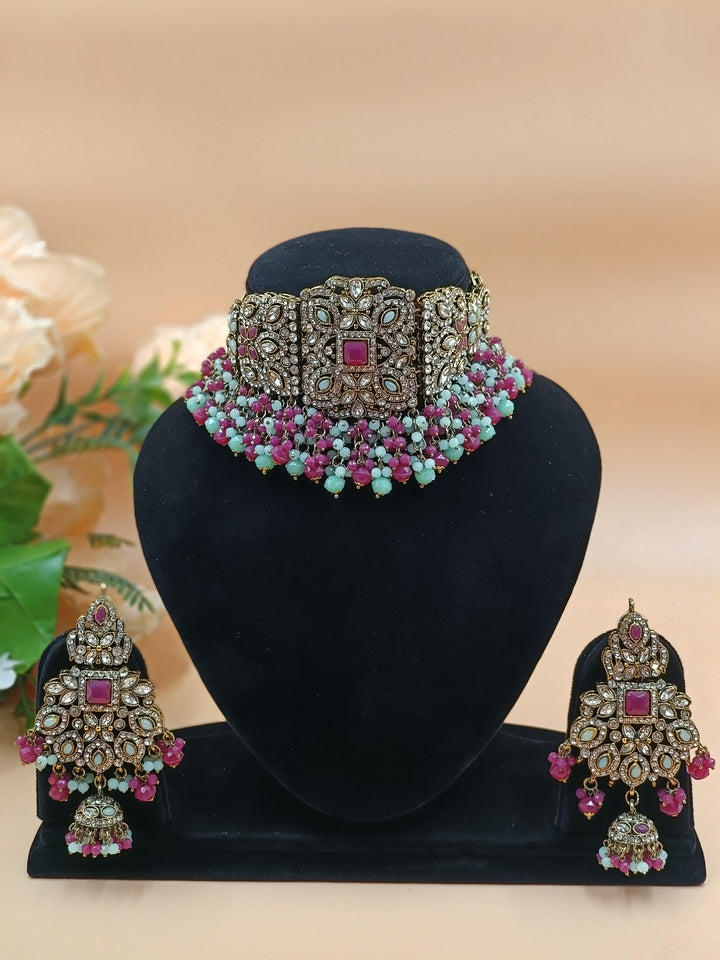 Zoha Kundan Set