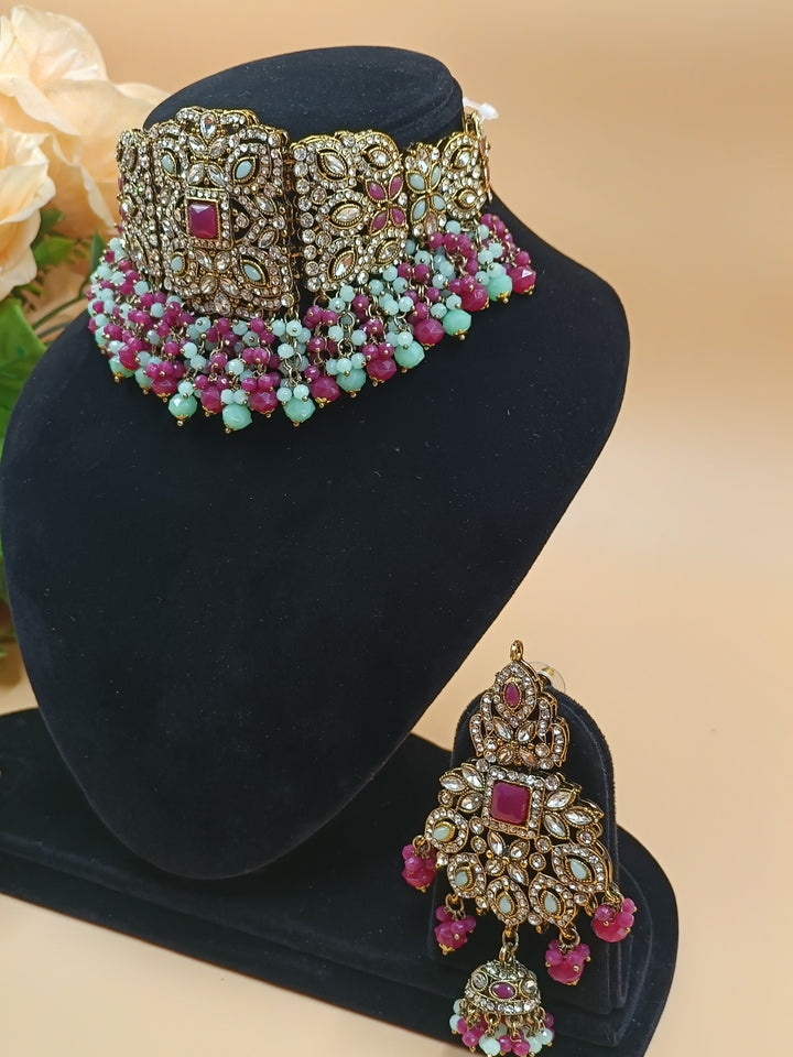 Zoha Kundan Set