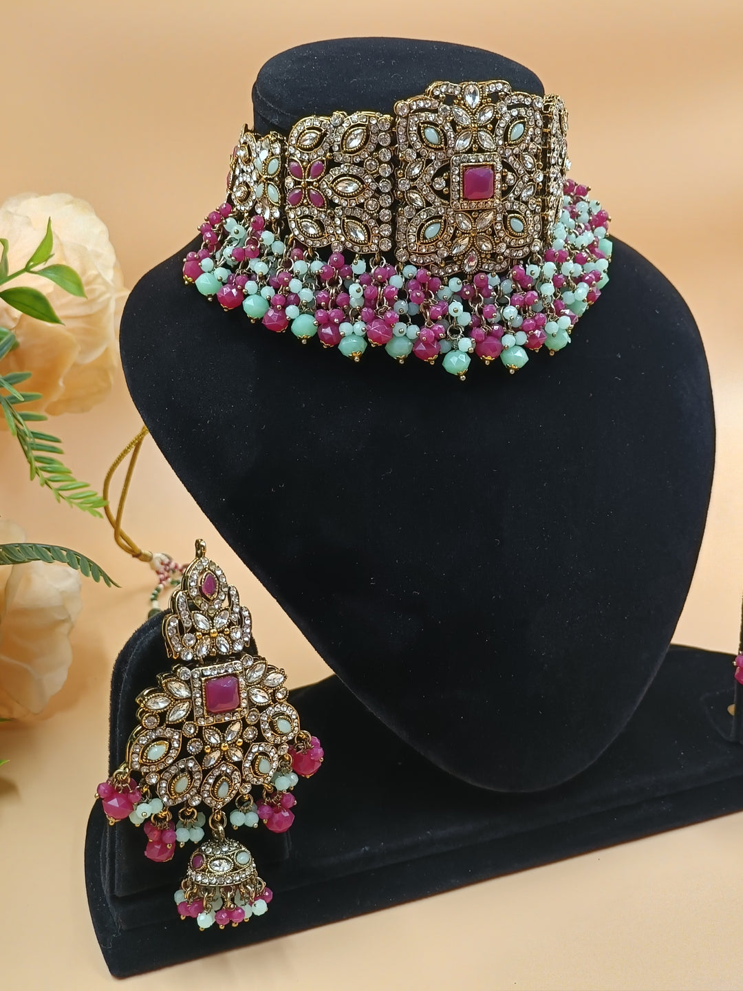 Zoha Kundan Set