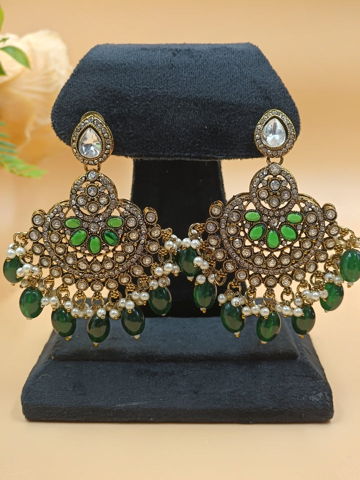 Madhuri Kundan Set