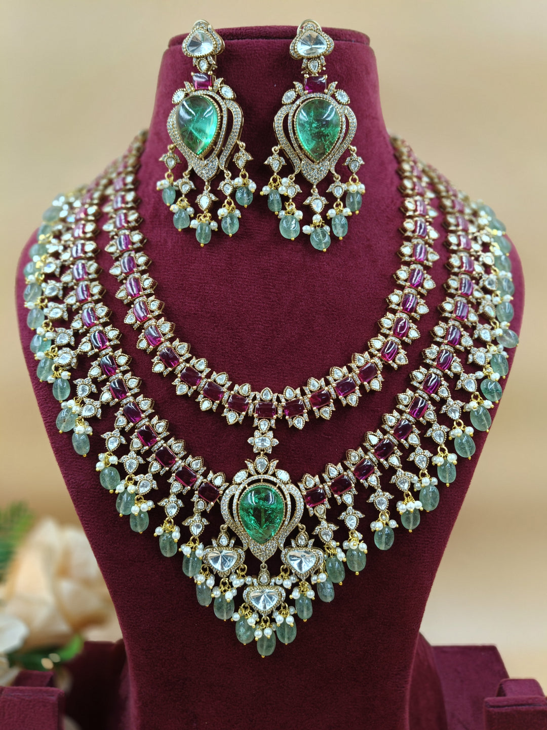 Ujjaini Kundan Set
