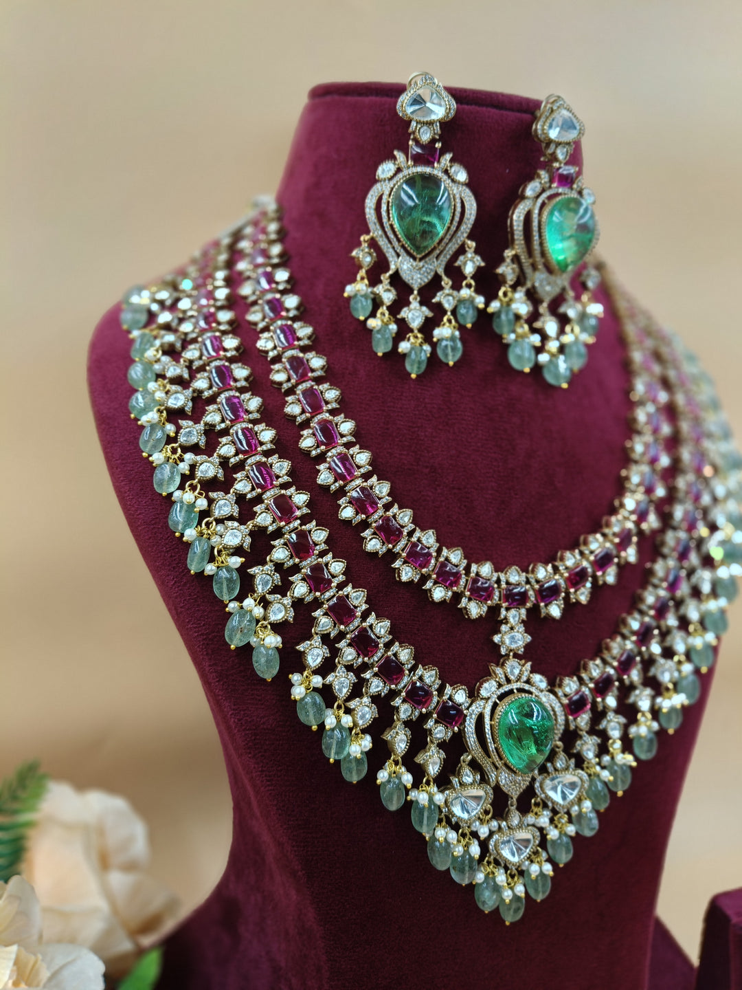 Ujjaini Kundan Set