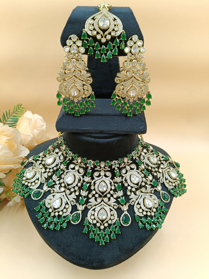 Haniya Kundan Set