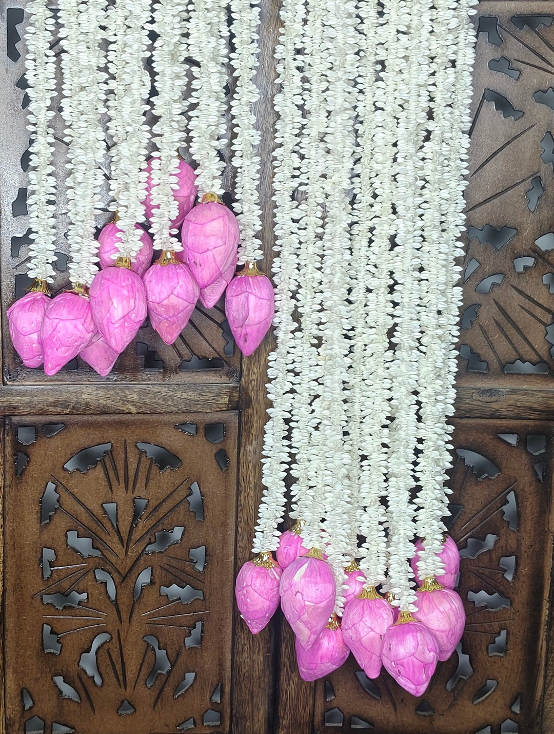 Elaichi Flowers With Lotus Garland ( Pack of 5 Strings )