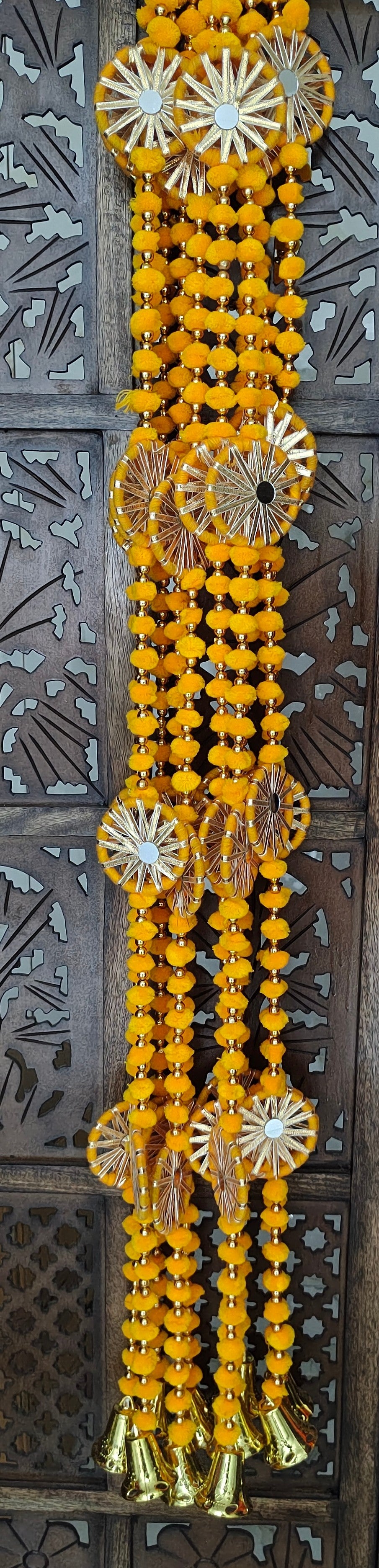 Pom Pom Garland With Chakri (Pack of 5 Strings)