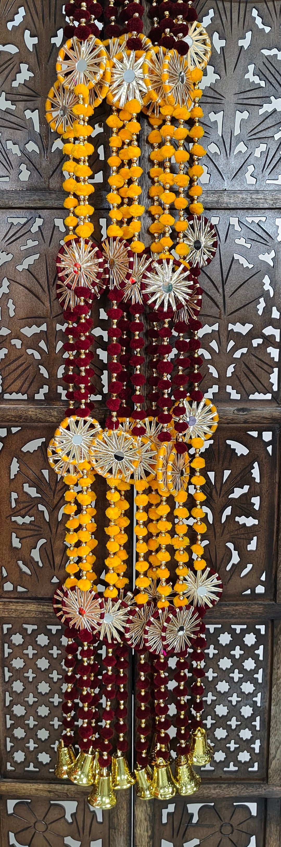 Pom Pom Garland With Chakri (Pack of 5 Strings)