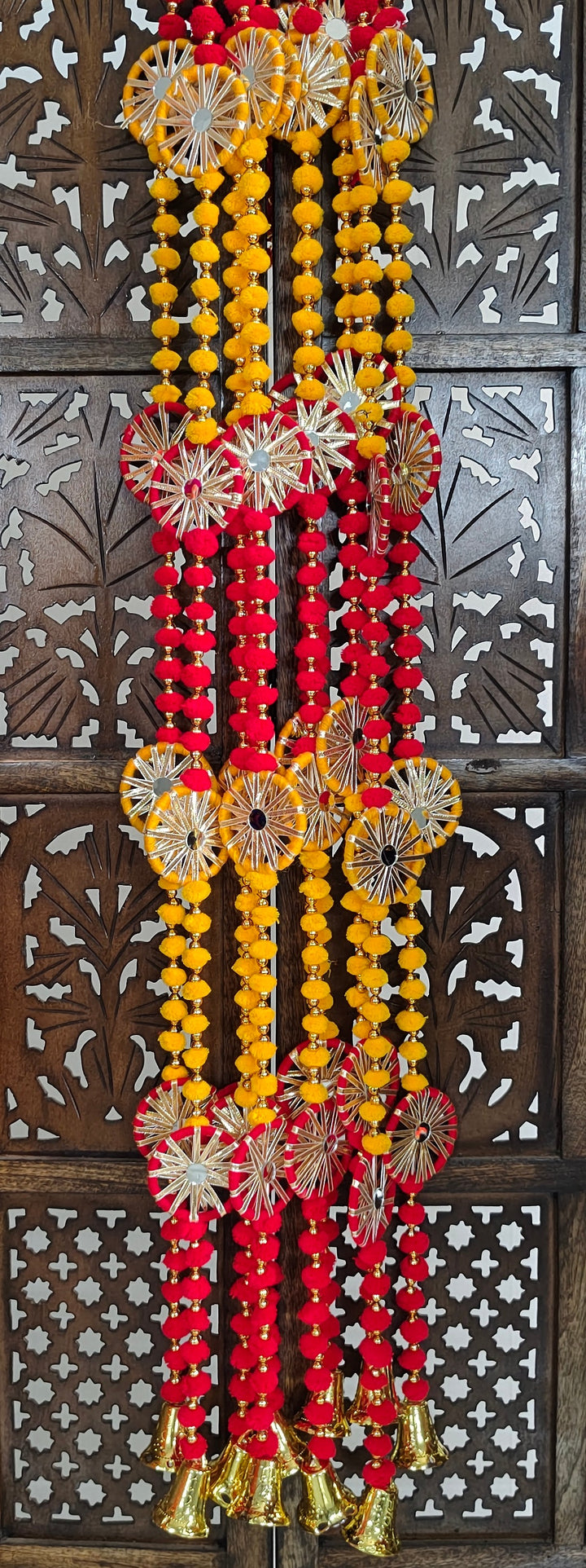 Pom Pom Garland With Chakri (Pack of 5 Strings)