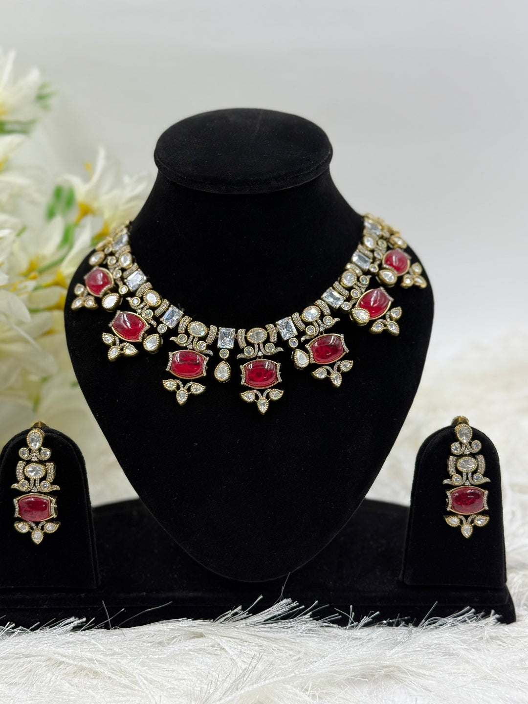Meghna Kundan Set