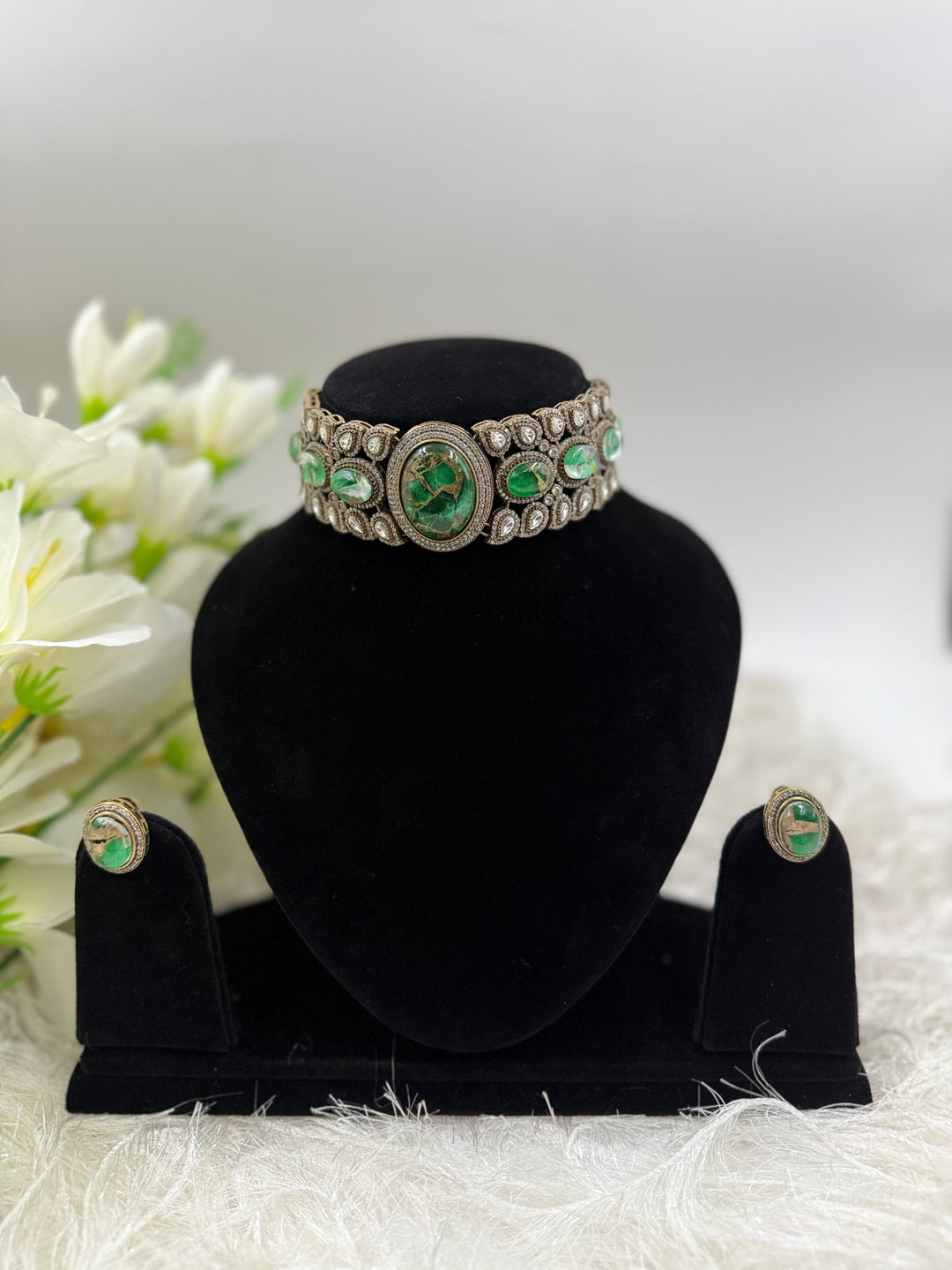 Surya Kundan  Choker Set