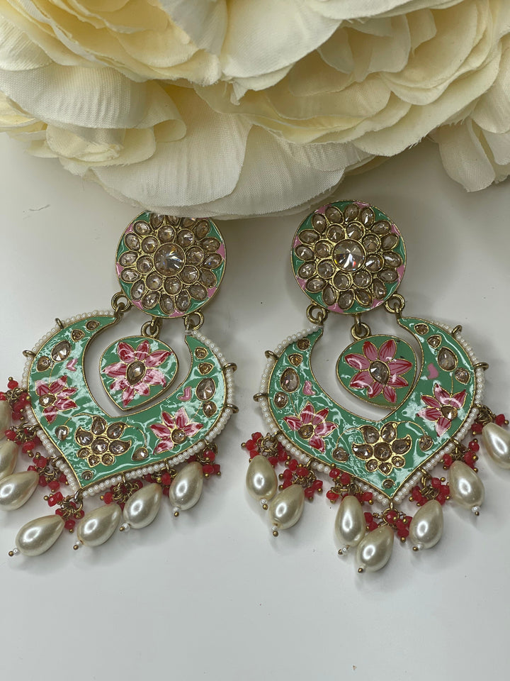 Izhaar Showstopper Earrings | Indian Earrings | Indian Jewelry |Premium Quality Earrings | Polki Earrings|Bollywood/Pakistani oil paint