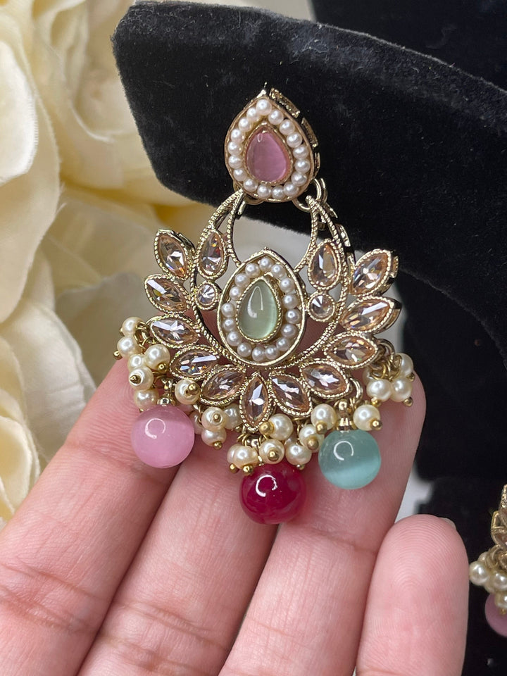 Izhaar Multi color Indian Polki Kundan Necklace with Earrings Tikka / Wedding Jewelry/ Traditional Jewelry/ Bollywood set/ Indian wedding set Muskaan