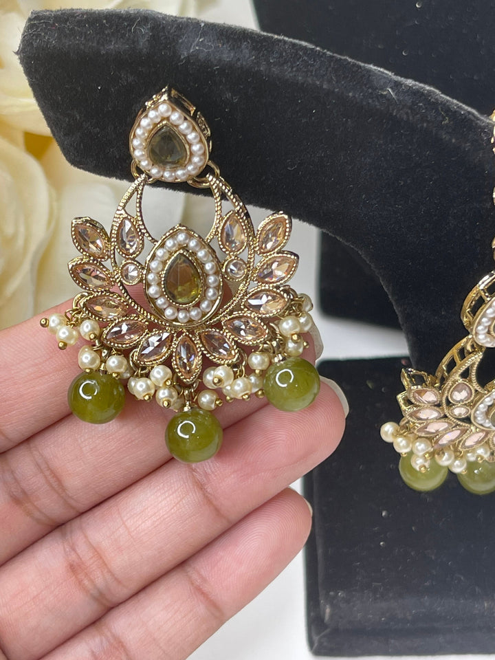 Izhaar Indian Polki Kundan Necklace with Earrings Tikka / Wedding Jewelry/ Traditional Jewelry/ Bollywood set/ Indian wedding set Muskaan
