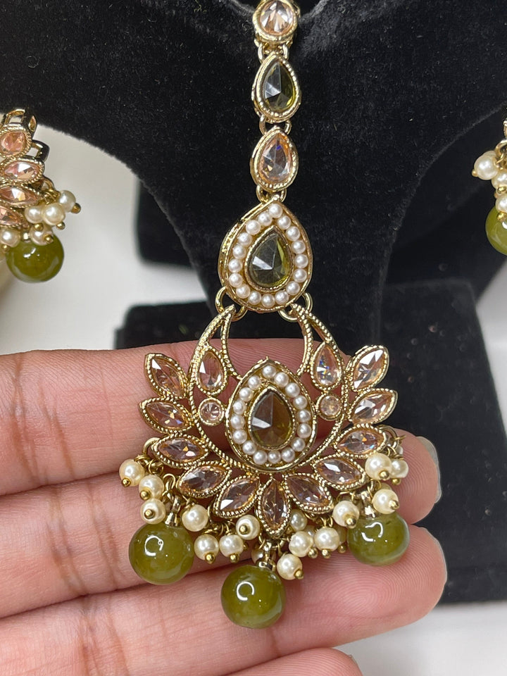 Izhaar Indian Polki Kundan Necklace with Earrings Tikka / Wedding Jewelry/ Traditional Jewelry/ Bollywood set/ Indian wedding set Muskaan