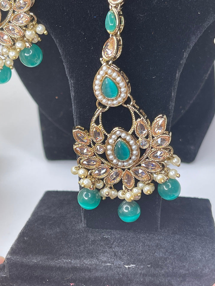 Izhaar Indian Polki Kundan Necklace with Earrings Tikka / Wedding Jewelry/ Traditional Jewelry/ Bollywood set/ Indian wedding set Muskaan