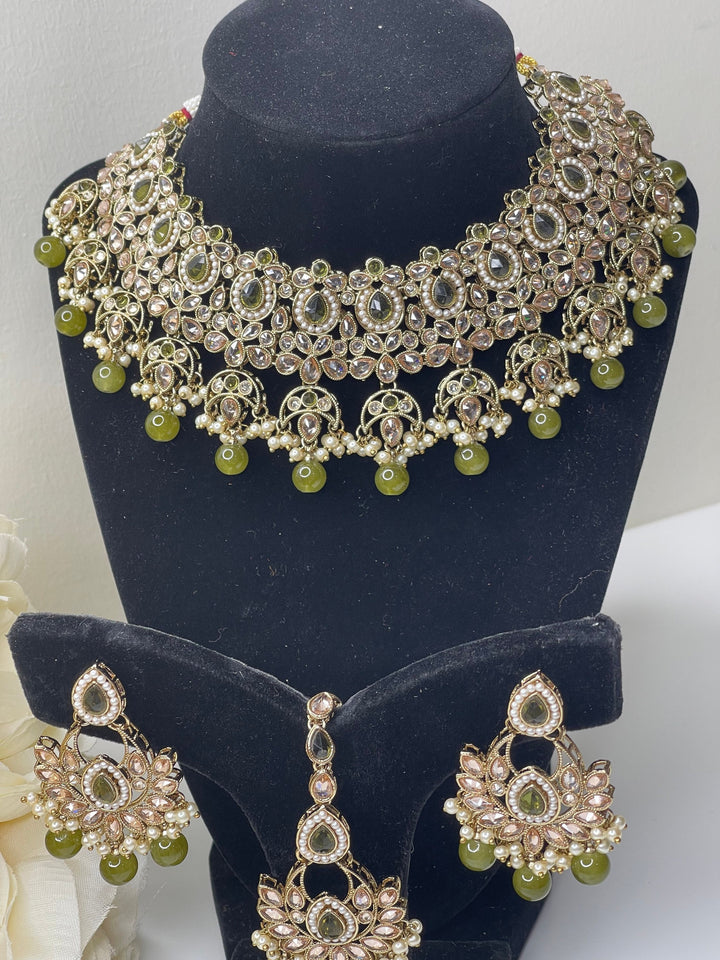 Izhaar Indian Polki Kundan Necklace with Earrings Tikka / Wedding Jewelry/ Traditional Jewelry/ Bollywood set/ Indian wedding set Muskaan