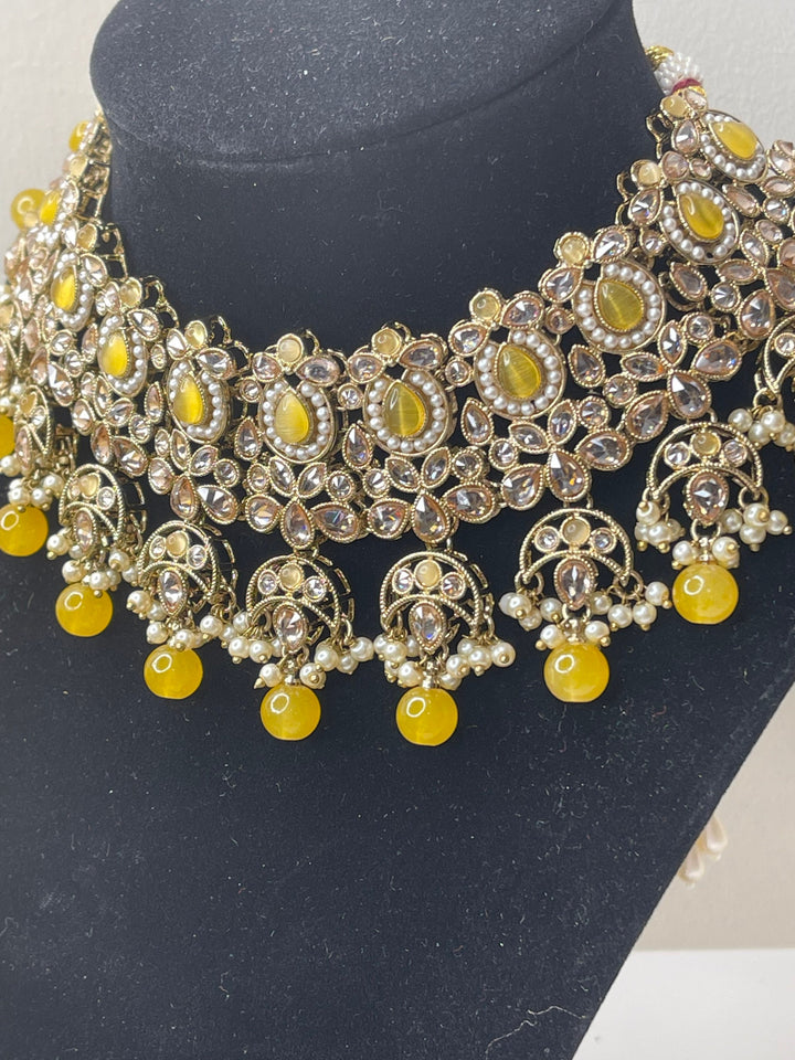 Izhaar Indian Polki Kundan Necklace with Earrings Tikka / Wedding Jewelry/ Traditional Jewelry/ Bollywood set/ Indian wedding set Muskaan