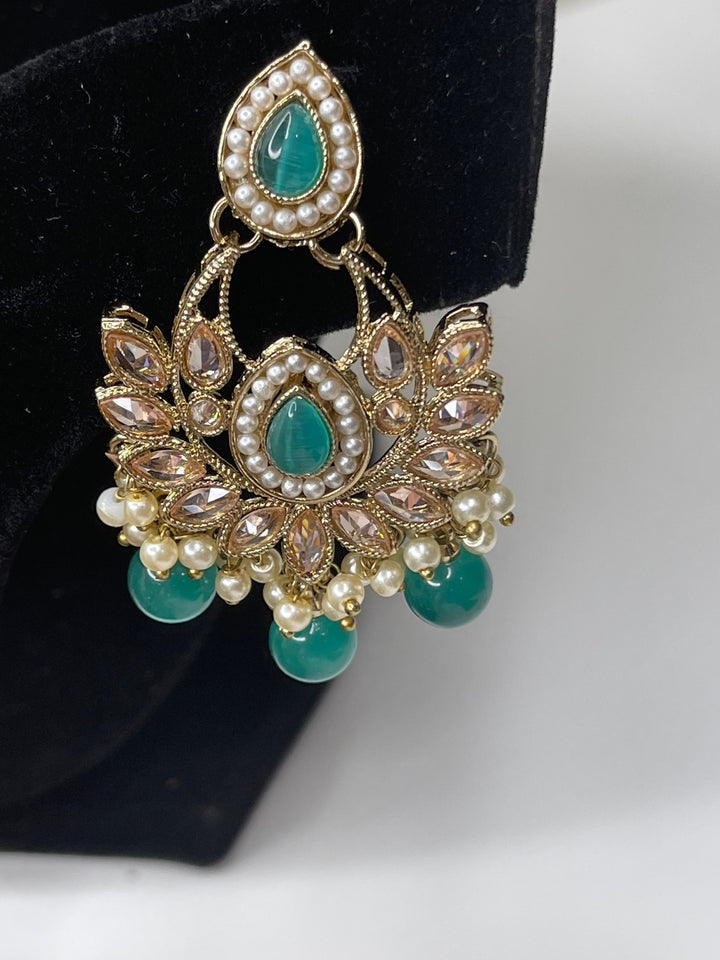 Izhaar Indian Polki Kundan Necklace with Earrings Tikka / Wedding Jewelry/ Traditional Jewelry/ Bollywood set/ Indian wedding set Muskaan