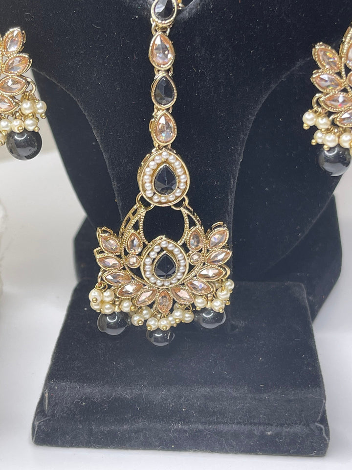 Izhaar Indian Polki Kundan Black Necklace with Earrings Tikka / Wedding Jewelry/ Traditional Jewelry/ Bollywood set/  wedding set Muskaan