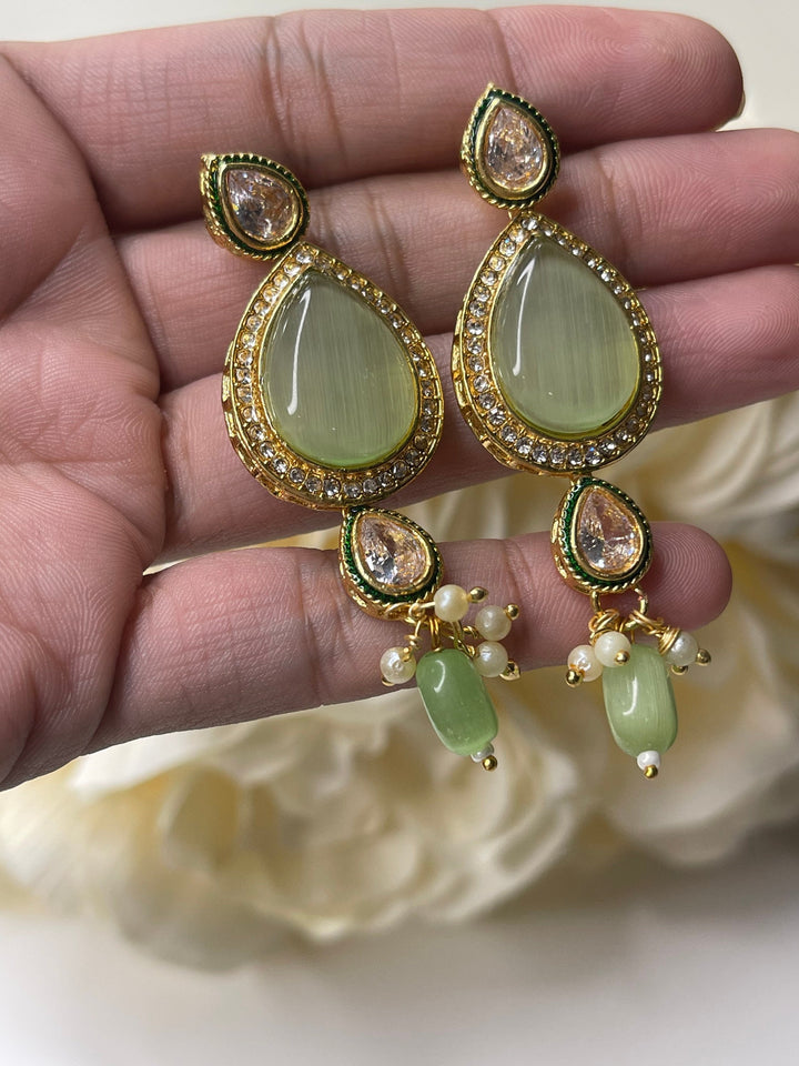 Kareena Kundan Set
