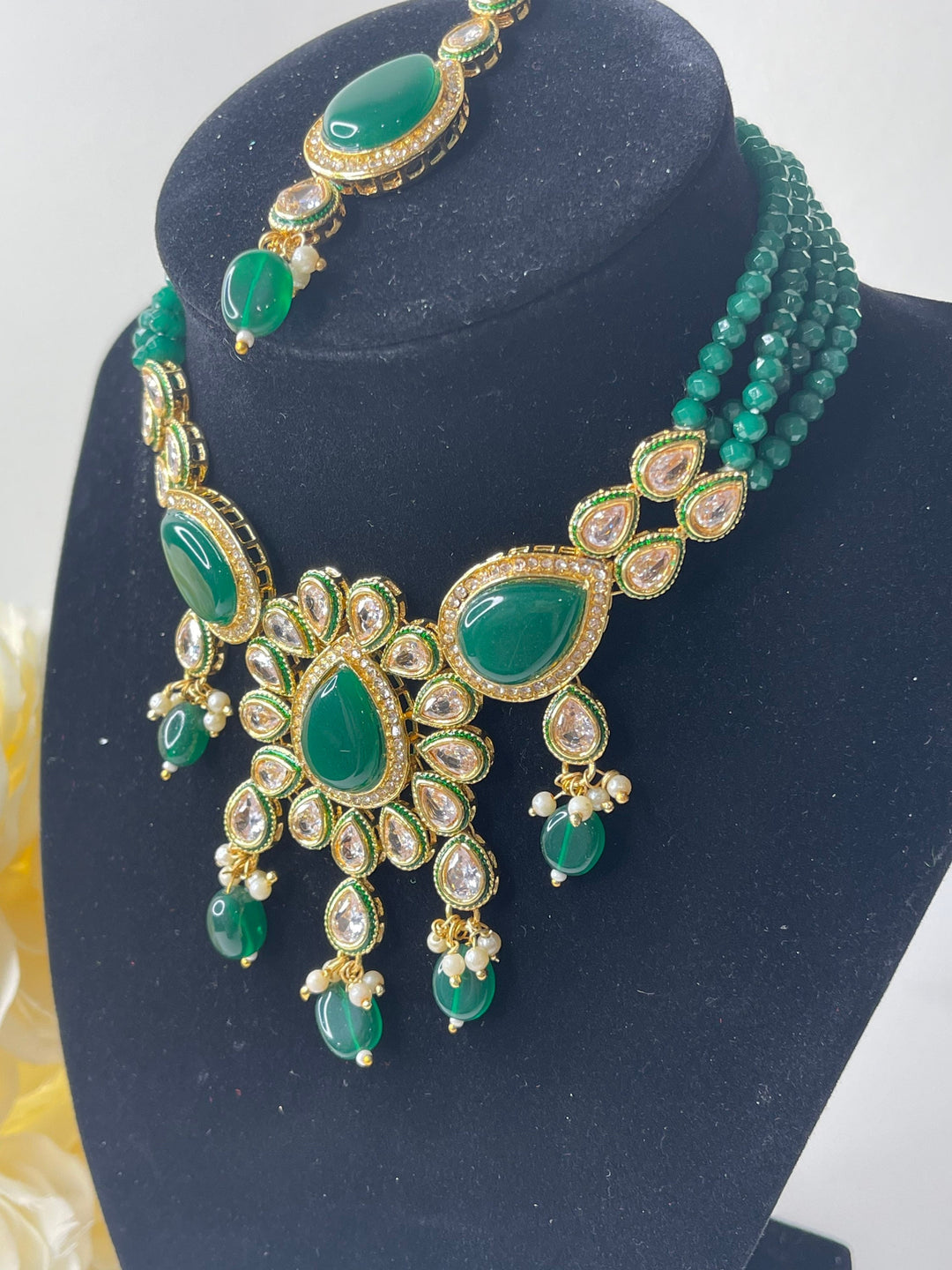 Kareena Kundan Set