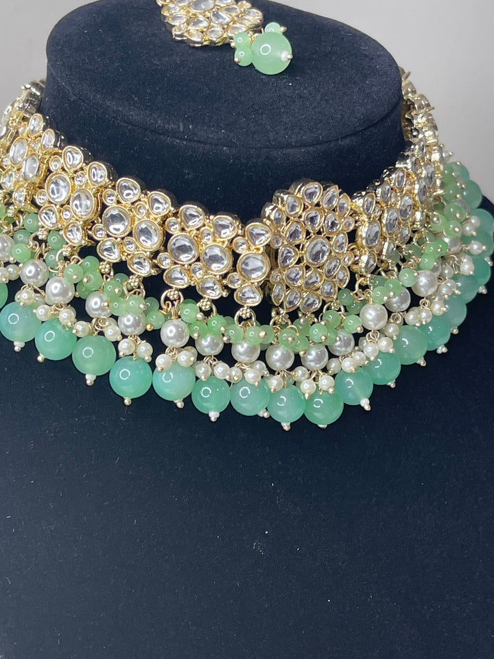 Izhaar Indian Polki Kundan Necklace with Earrings Tikka / Wedding Jewelry/ Traditional Jewelry/ Bollywood set/ green Pista necklace set