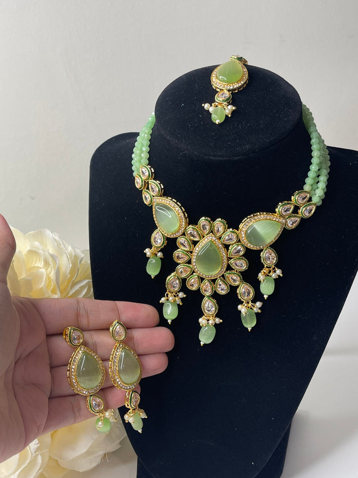 Kareena Kundan Set
