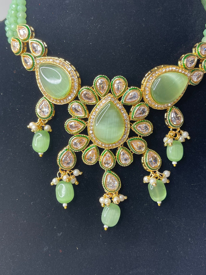Kareena Kundan Set