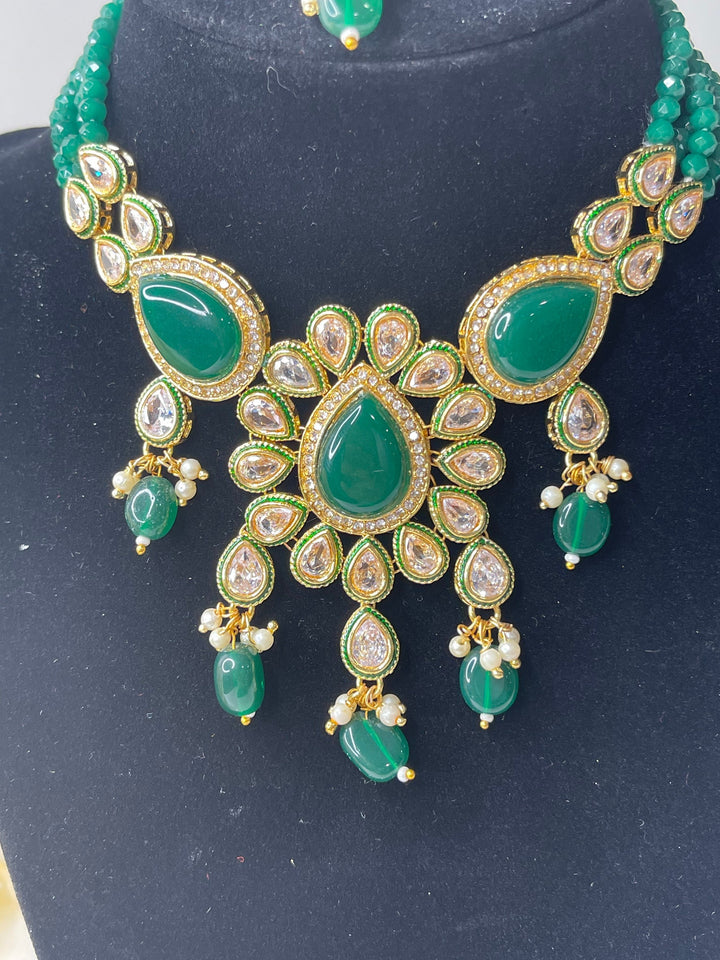 Kareena Kundan Set