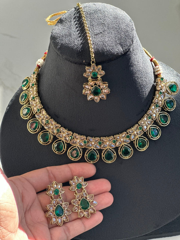 Izhaar Indian Polki Kundan Necklace with Earrings Tikka / Wedding Jewelry/ Traditional Jewelry/ Bollywood set/ Indian Pakistani wedding set