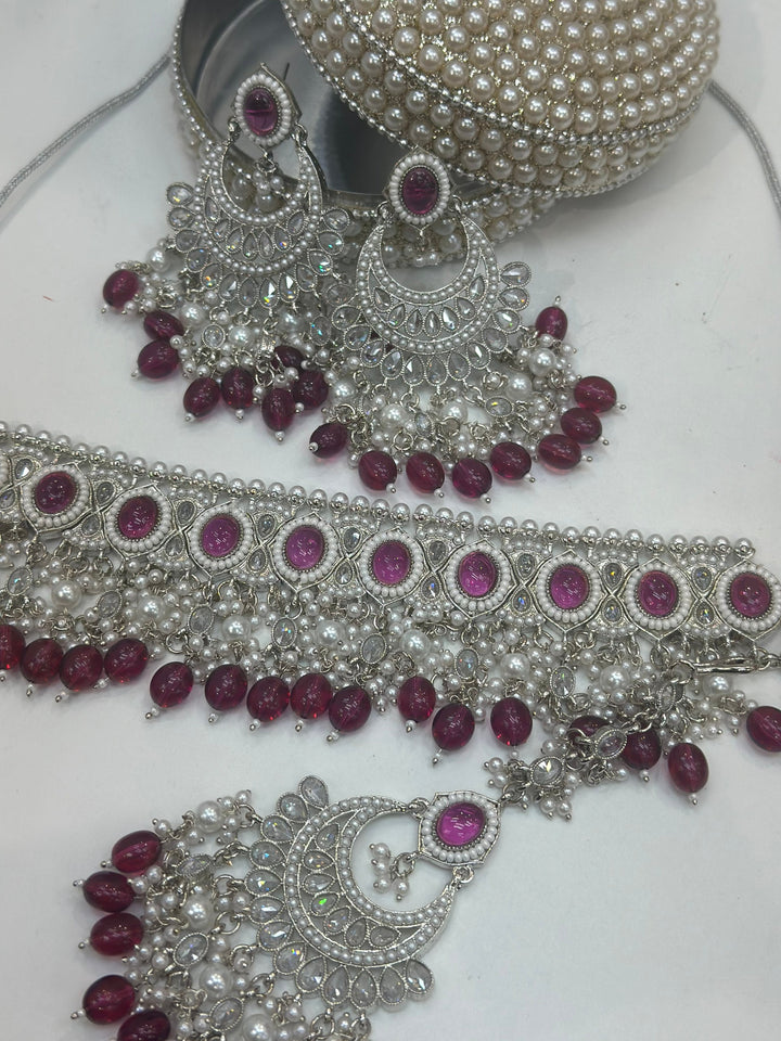 Iniya Necklace Set