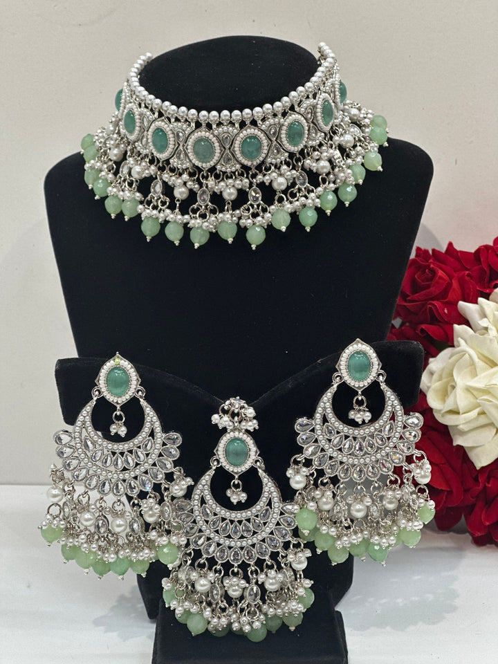 Iniya Necklace Set
