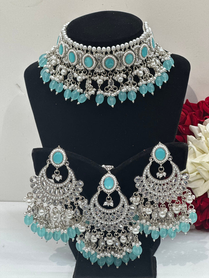 Iniya Necklace Set