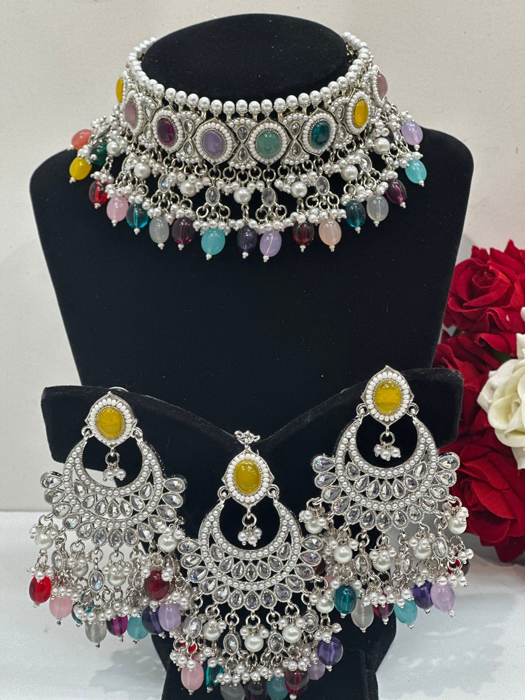 Iniya Necklace Set