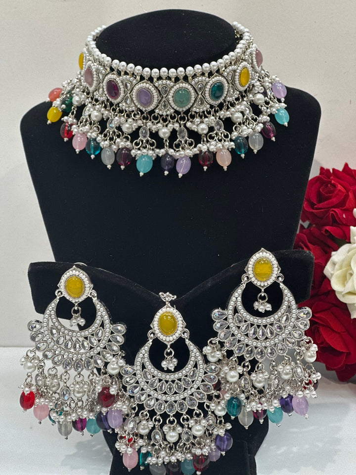 Iniya Necklace Set