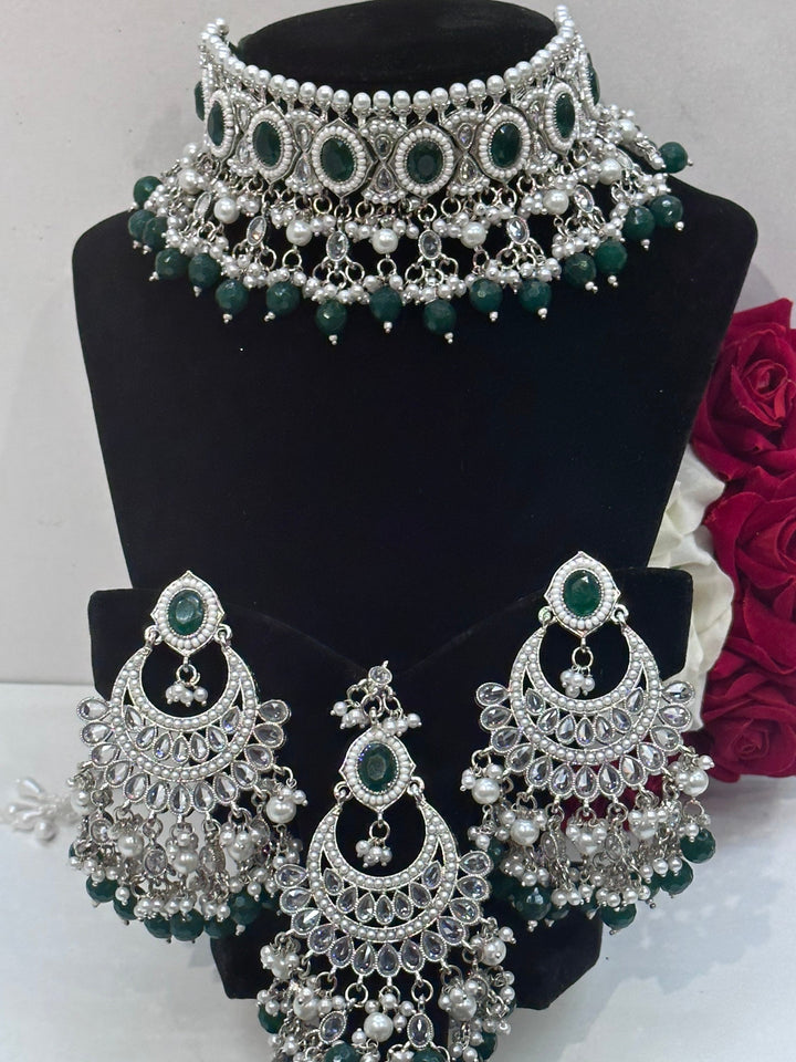 Iniya Necklace Set