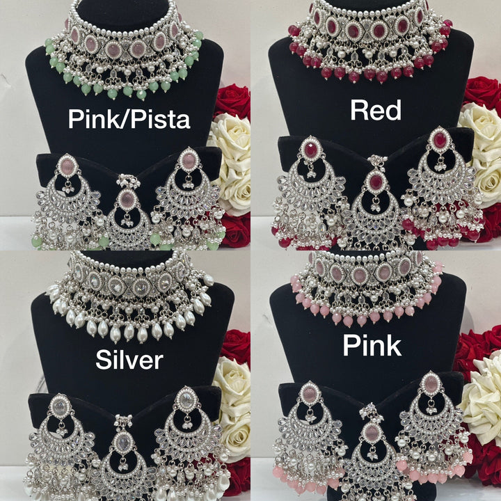 Iniya Necklace Set