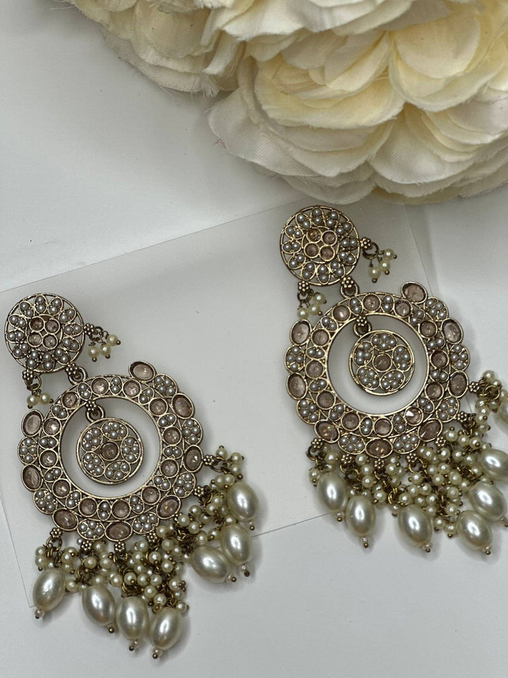 Izhaar Classic Pearl Kundan Jhumka Earring Set