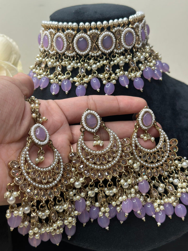 Iniya Necklace Set