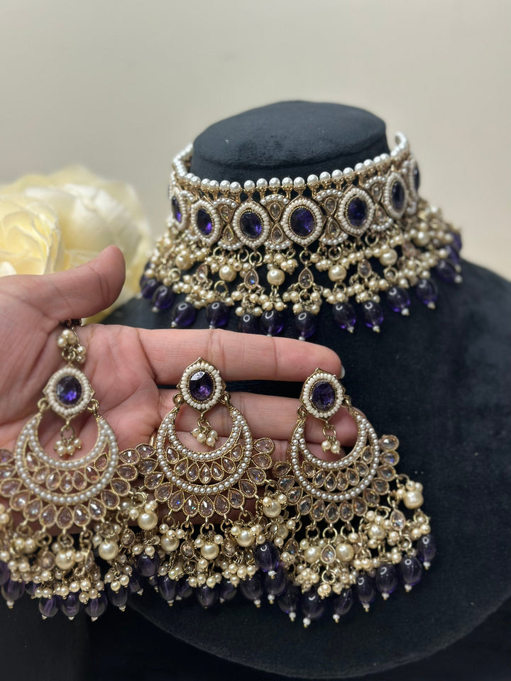Iniya Necklace Set