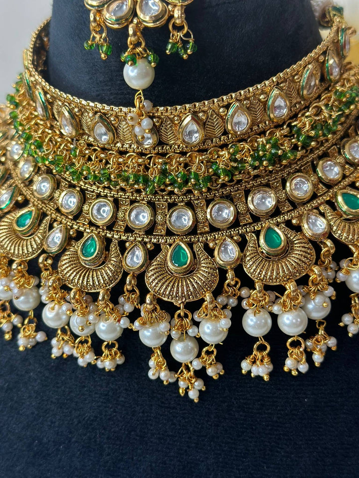 Izhaar Green Color AD Polki Kundan Necklace with Earrings Tikka/Wedding Jewelry/Traditional Jewelry/Indian Pakistani wedding set.