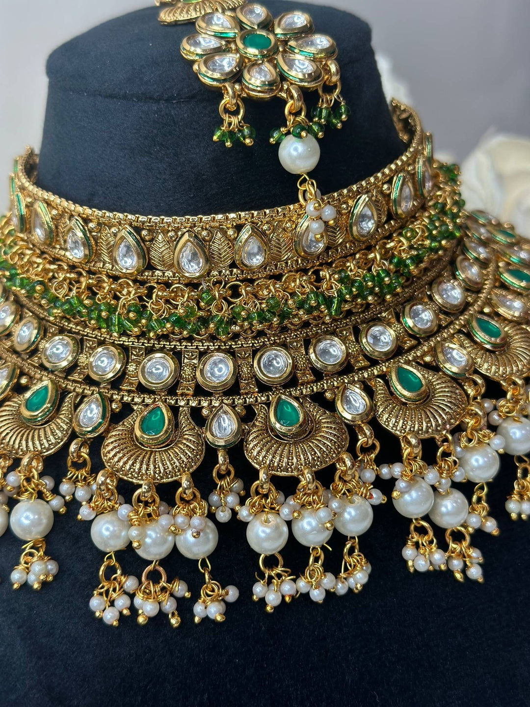 Izhaar Green Color AD Polki Kundan Necklace with Earrings Tikka/Wedding Jewelry/Traditional Jewelry/Indian Pakistani wedding set.