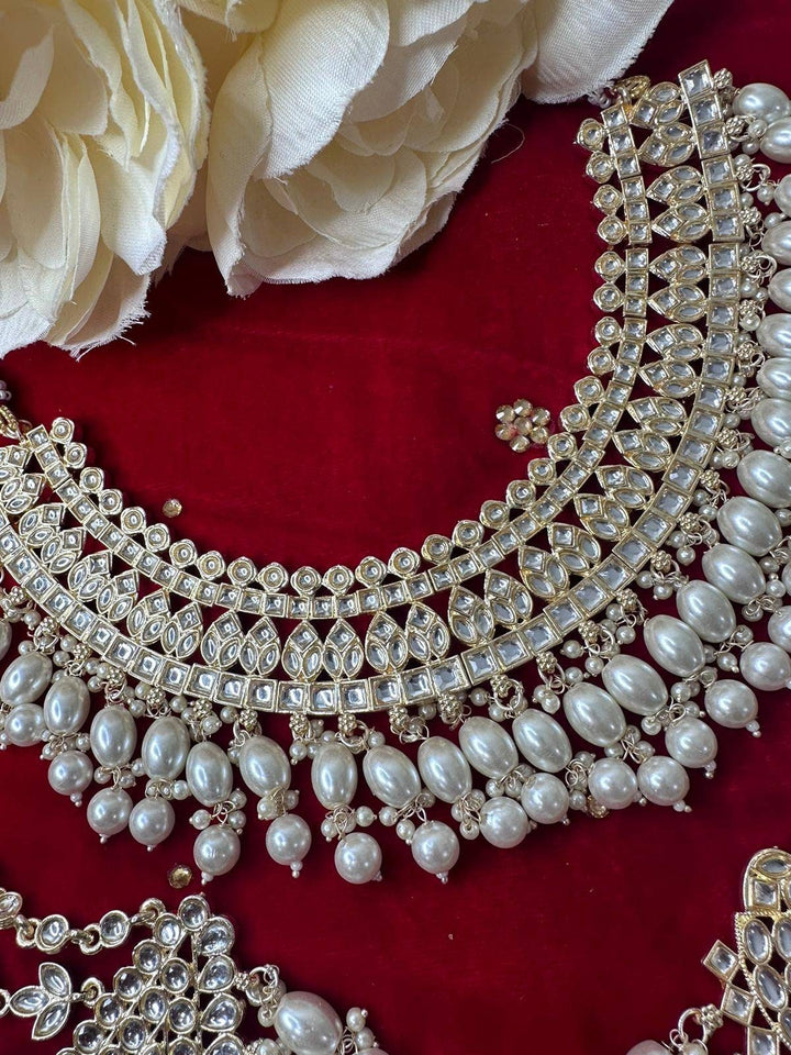 Izhaar Indian Polki Kundan Necklace with Passa And Earrings Tikka / Wedding Jewelry/ Traditional Jewelry/ Bollywood set/ Indian Wedding Set.