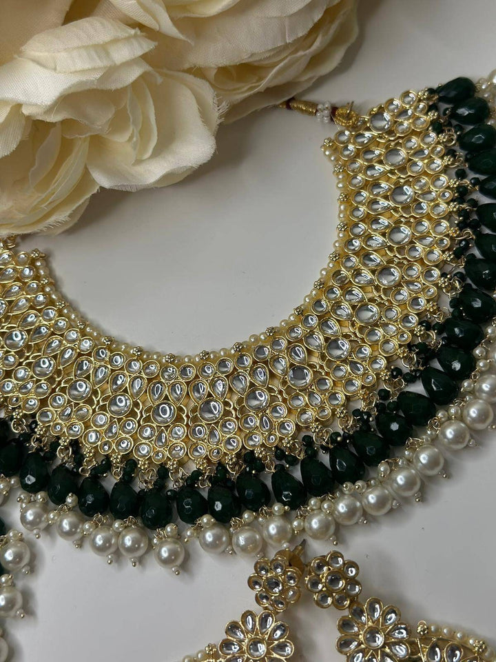 Izhaar Indian D. Green Color Polki Kundan Necklace with Passa And Earrings Tikka / Wedding Jewelry/ Traditional Jewelry/ Bollywood set.