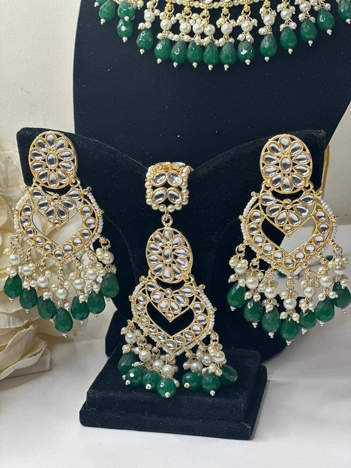 Izhaar Indian Green Color Polki Kundan Necklace with Earrings Tikka /Wedding Jewelry/ Traditional Jewelry/Bollywood set/Indian Wedding Set.
