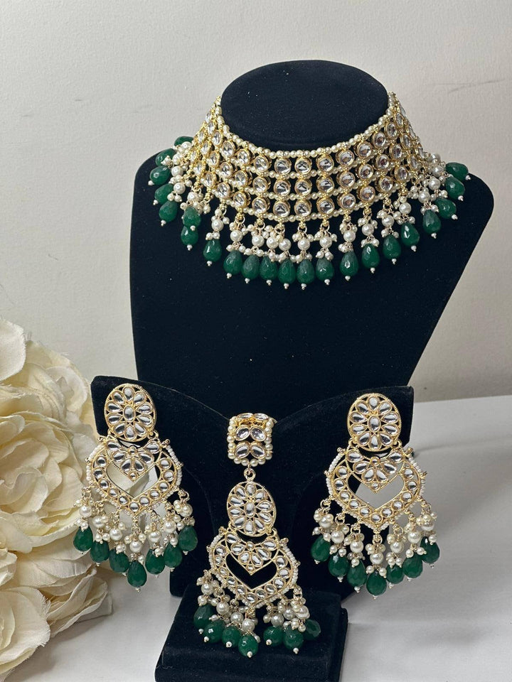 Izhaar Indian Green Color Polki Kundan Necklace with Earrings Tikka /Wedding Jewelry/ Traditional Jewelry/Bollywood set/Indian Wedding Set.